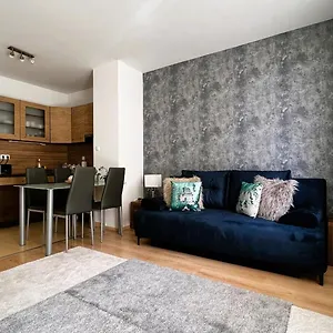 Cosy Living W Balcony Apartman